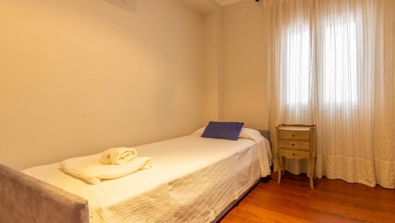 Apartamento Arenal - 3 Habitaciones Sevilla Bagian luar foto